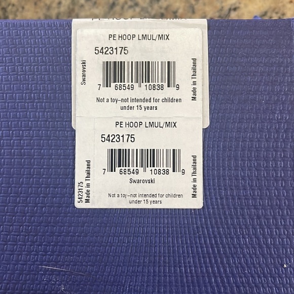 Brand New Swarovski earrings, all original packaging and gift bag! - Picture 3 of 7